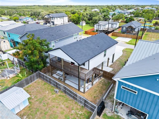 209 Las Palmas Dr, Corpus Christi, TX 78418