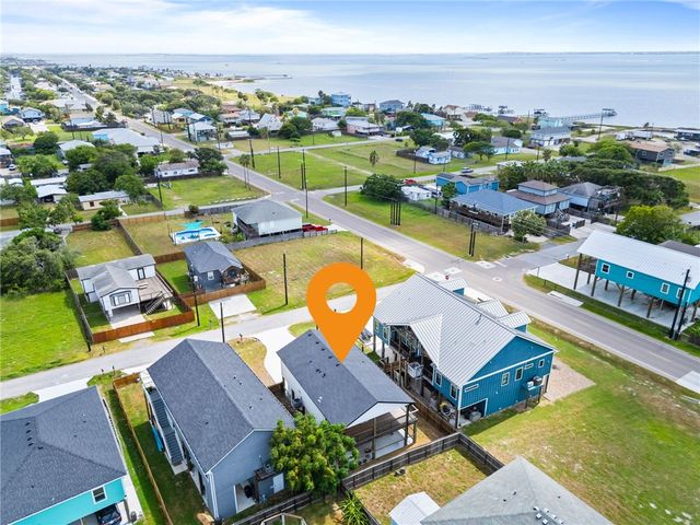 209 Las Palmas Dr, Corpus Christi, TX 78418