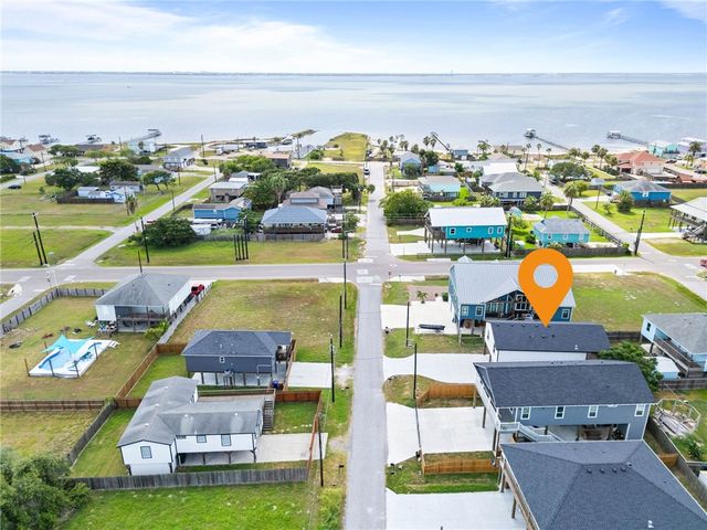 209 Las Palmas Dr, Corpus Christi, TX 78418