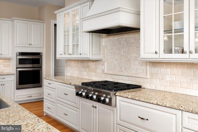 278 LITTLE MOUNTAIN LN, Edinburg, VA 22824