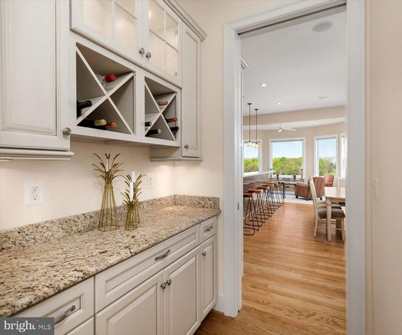 278 LITTLE MOUNTAIN LN, Edinburg, VA 22824