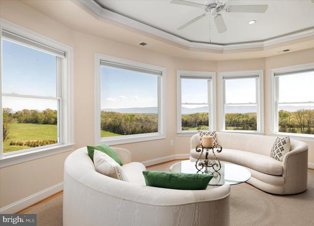 278 LITTLE MOUNTAIN LN, Edinburg, VA 22824