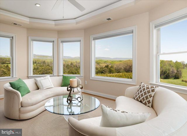 278 LITTLE MOUNTAIN LN, Edinburg, VA 22824