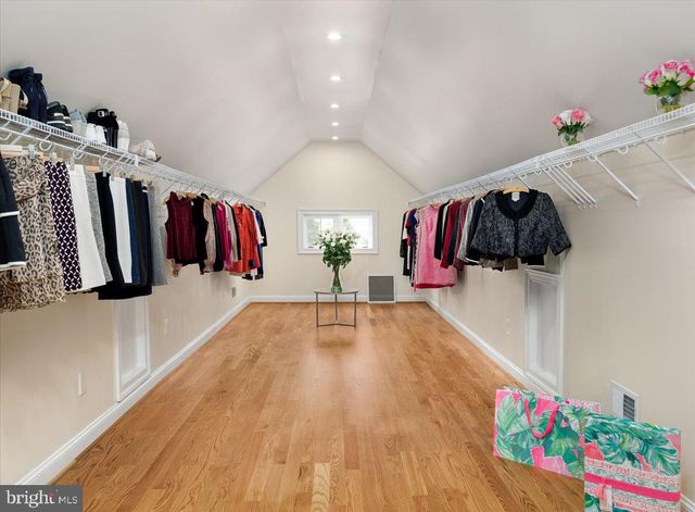 278 LITTLE MOUNTAIN LN, Edinburg, VA 22824