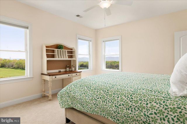 278 LITTLE MOUNTAIN LN, Edinburg, VA 22824