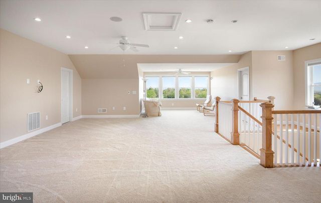 278 LITTLE MOUNTAIN LN, Edinburg, VA 22824