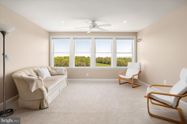 278 LITTLE MOUNTAIN LN, Edinburg, VA 22824