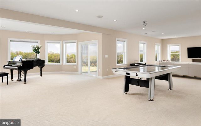 278 LITTLE MOUNTAIN LN, Edinburg, VA 22824