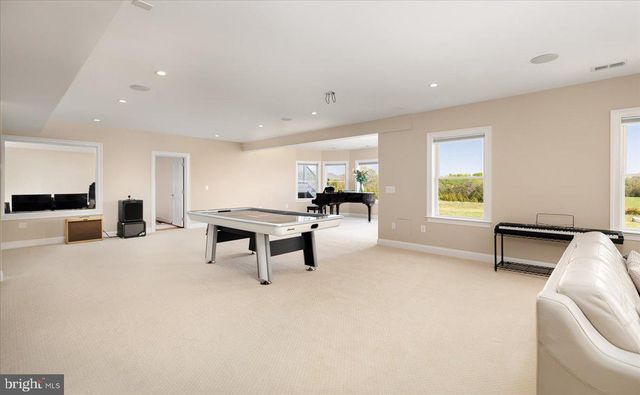 278 LITTLE MOUNTAIN LN, Edinburg, VA 22824