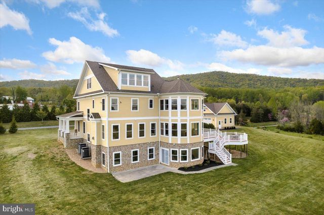 278 LITTLE MOUNTAIN LN, Edinburg, VA 22824