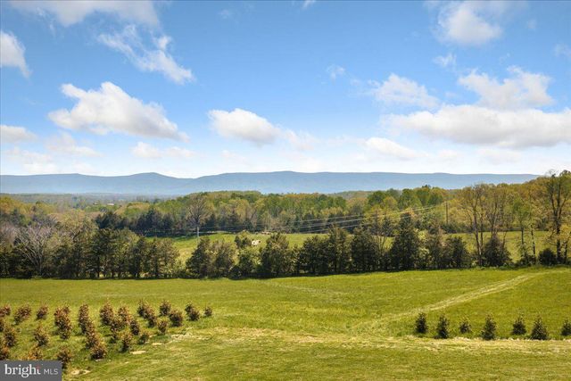 278 LITTLE MOUNTAIN LN, Edinburg, VA 22824