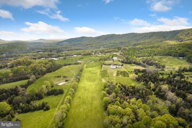 278 LITTLE MOUNTAIN LN, Edinburg, VA 22824