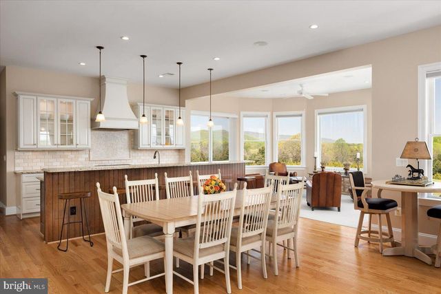 278 LITTLE MOUNTAIN LN, Edinburg, VA 22824