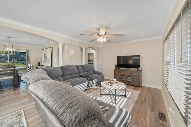 108 Bridgeview Circle, Hot Springs, AR 71913