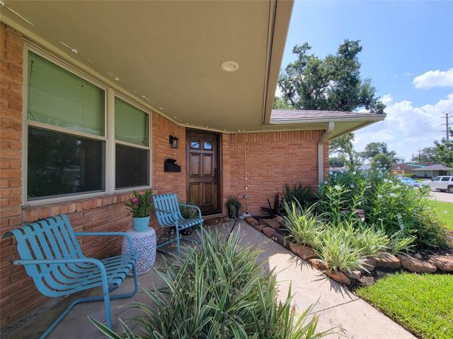 6550 Cindy Lane, Houston, TX 77008