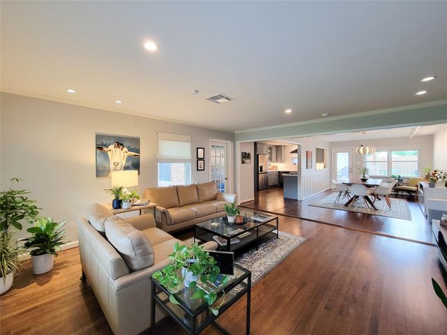6550 Cindy Lane, Houston, TX 77008