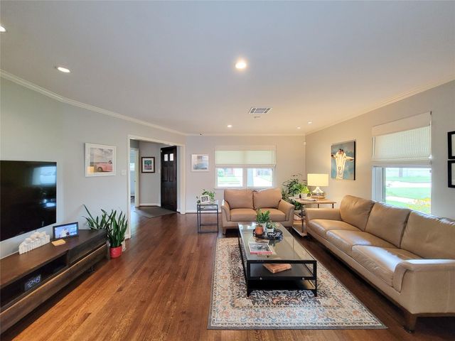 6550 Cindy Lane, Houston, TX 77008