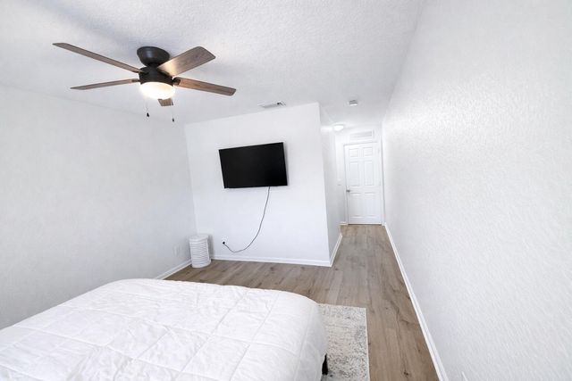 3084 N Evergreen Circle, Boynton Beach, FL 33426