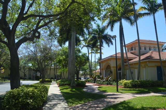 3084 N Evergreen Circle, Boynton Beach, FL 33426