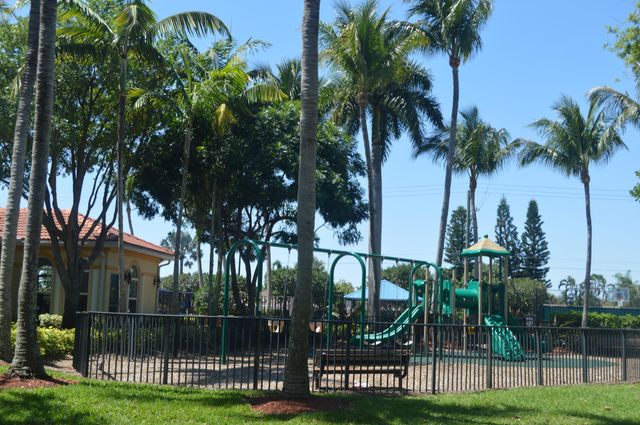 3084 N Evergreen Circle, Boynton Beach, FL 33426