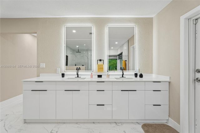 8700 SW 97th Terrace, Miami, FL 33176