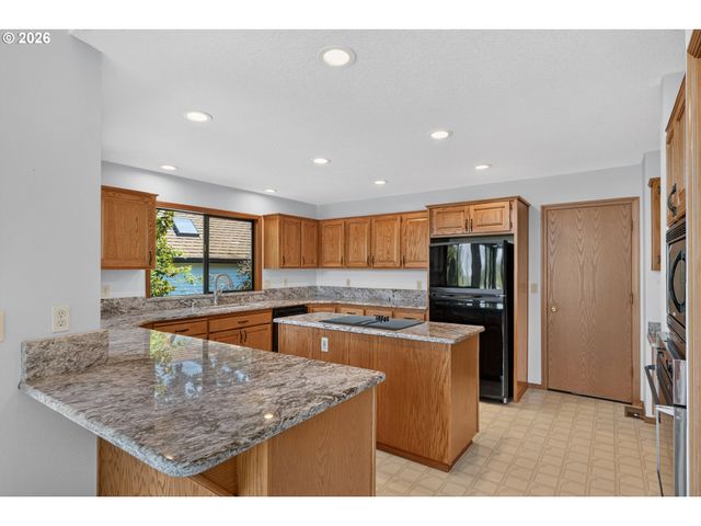 2846 CARRIAGE Way, West Linn, OR 97068