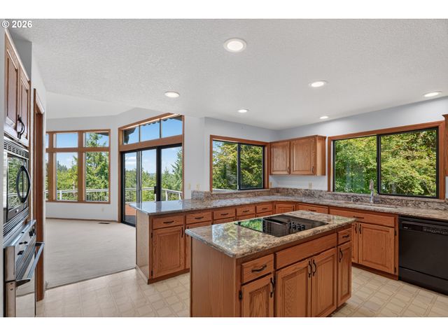 2846 CARRIAGE Way, West Linn, OR 97068
