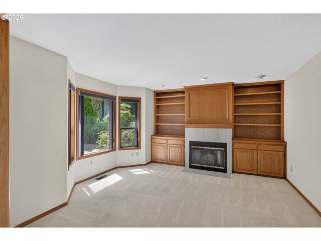2846 CARRIAGE Way, West Linn, OR 97068