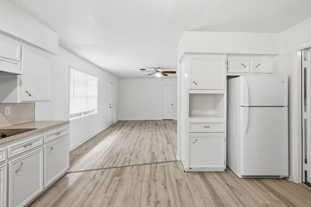 903 S Dula Street, Alvin, TX 77511