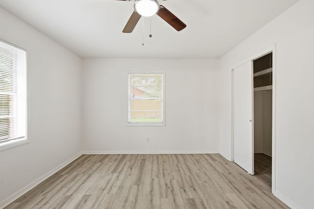 903 S Dula Street, Alvin, TX 77511