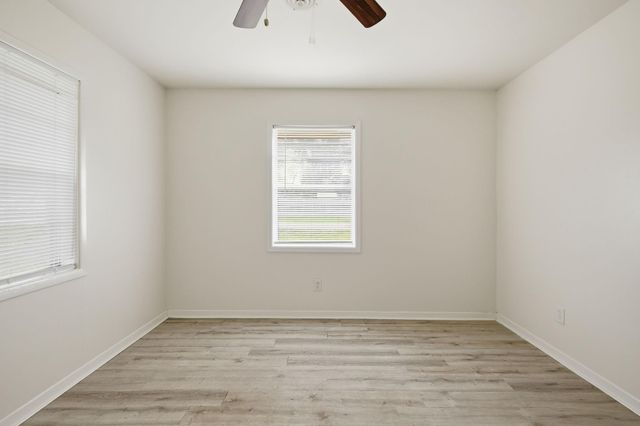 903 S Dula Street, Alvin, TX 77511