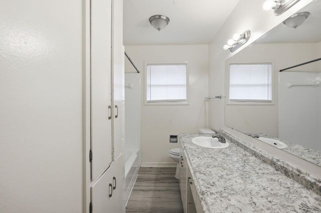 903 S Dula Street, Alvin, TX 77511
