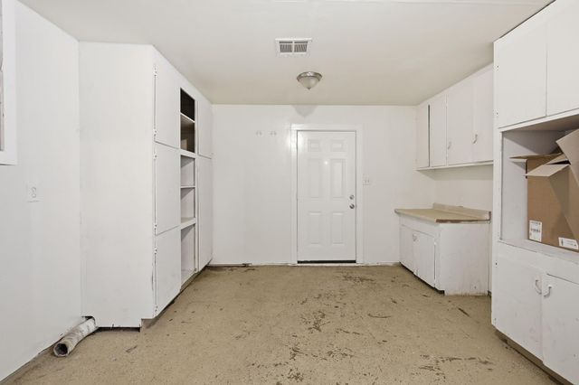 903 S Dula Street, Alvin, TX 77511