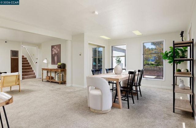 8197 Coach Dr, Oakland, CA 94605