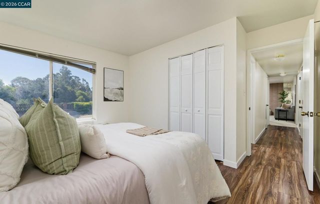 8197 Coach Dr, Oakland, CA 94605