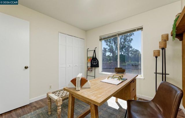 8197 Coach Dr, Oakland, CA 94605