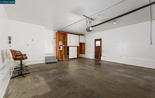 8197 Coach Dr, Oakland, CA 94605