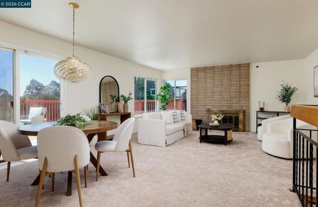 8197 Coach Dr, Oakland, CA 94605