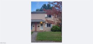5977 Glenway Drive B, Brook Park, OH 44142