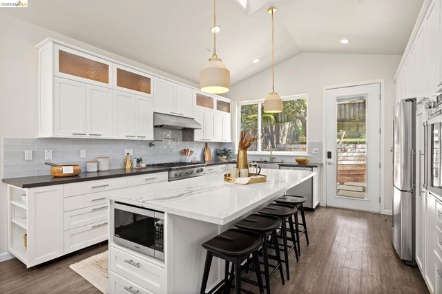 1471 Scenic Ave, Berkeley, CA 94708