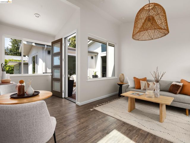 1471 Scenic Ave, Berkeley, CA 94708