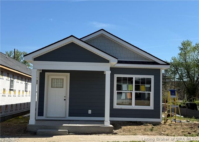 422 W 7th St, New Albany, IN 47150