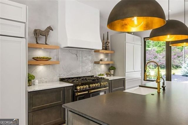 17 Interlochen Drive Drive NE, Atlanta, GA 30342