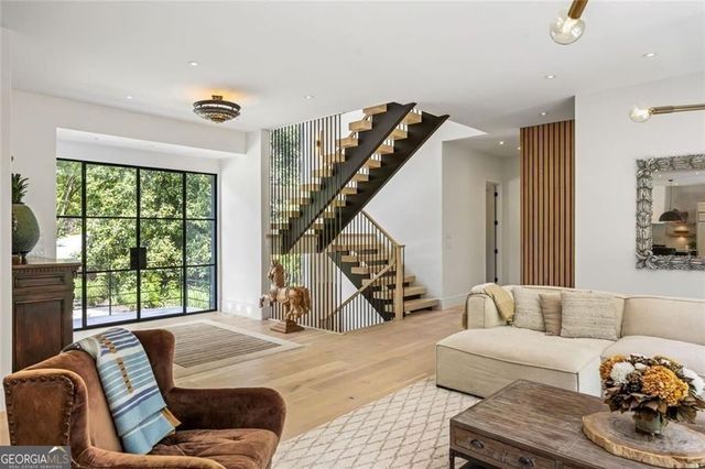 17 Interlochen Drive Drive NE, Atlanta, GA 30342