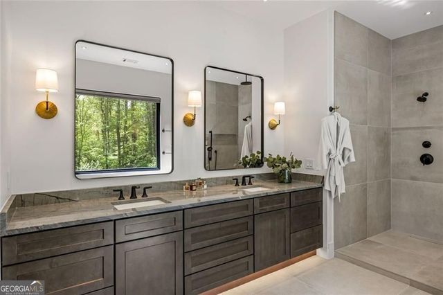 17 Interlochen Drive Drive NE, Atlanta, GA 30342