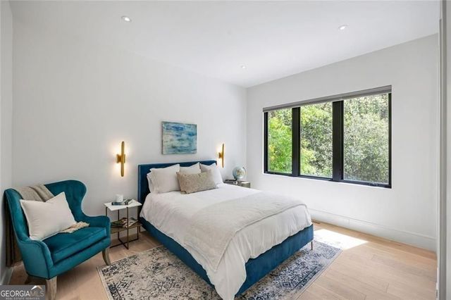 17 Interlochen Drive Drive NE, Atlanta, GA 30342