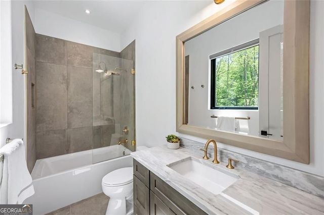 17 Interlochen Drive Drive NE, Atlanta, GA 30342