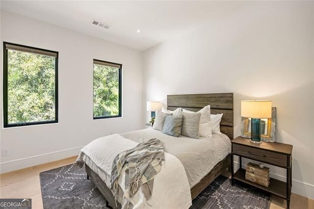 17 Interlochen Drive Drive NE, Atlanta, GA 30342