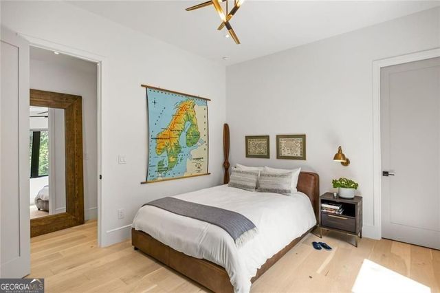 17 Interlochen Drive Drive NE, Atlanta, GA 30342