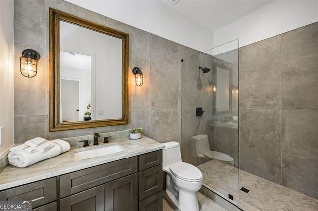 17 Interlochen Drive Drive NE, Atlanta, GA 30342